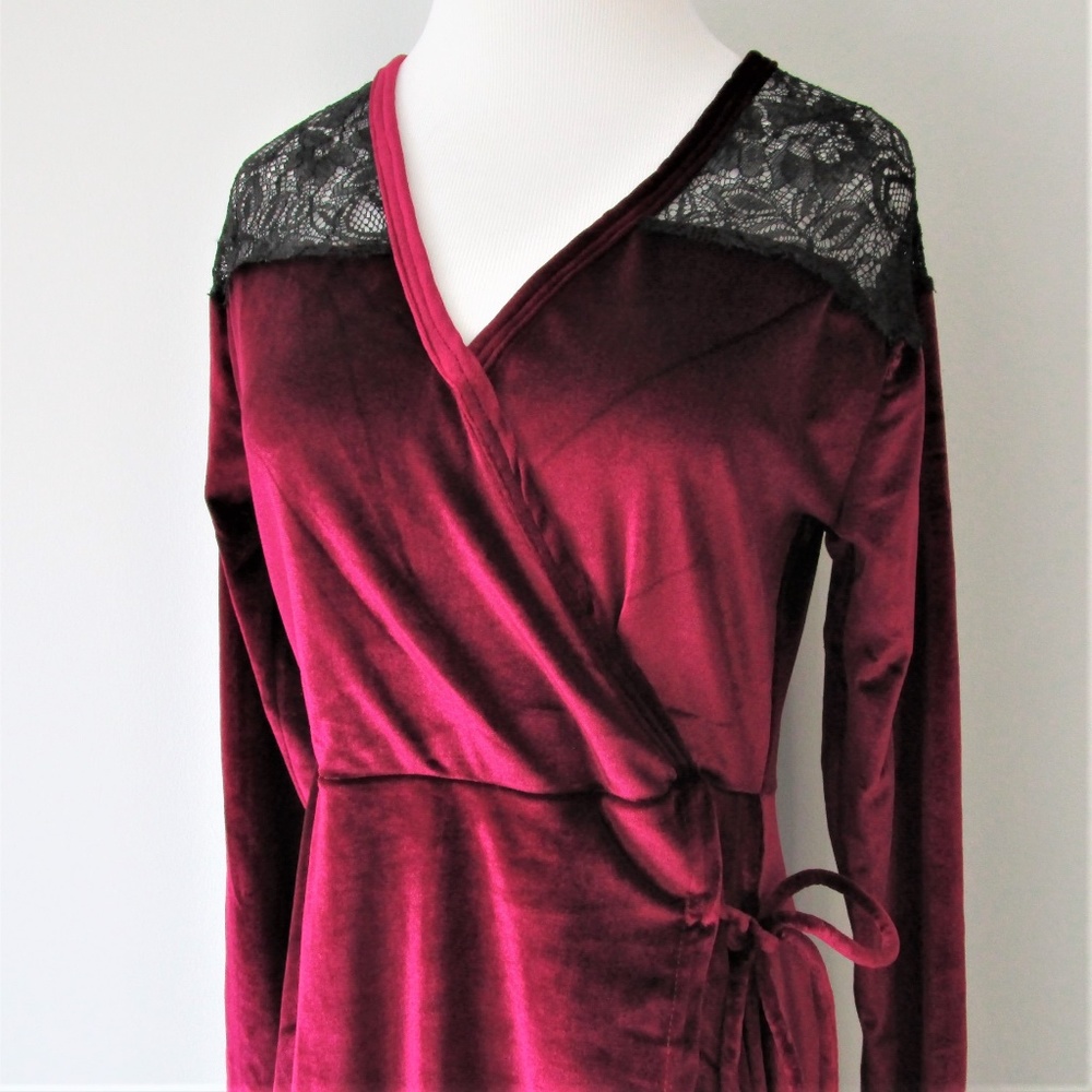 NWT Angie Red Wine Velvet Lace Faux Wrap Dress MED - Picture 6 of 8